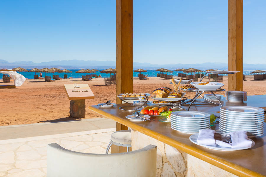 Reef Bar at Strand Beach & Golf Resort Taba Heights
