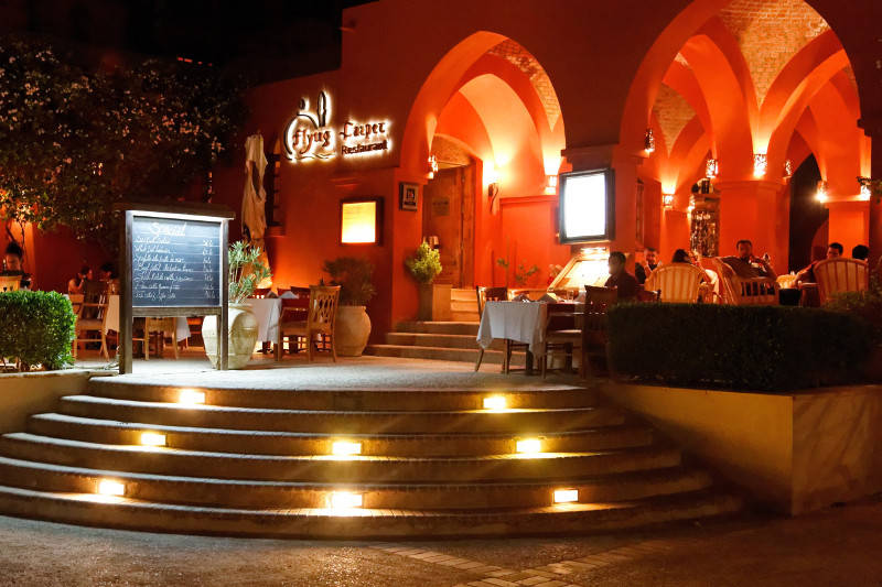 The flying Carpet Hotel in Taba Heights Resort